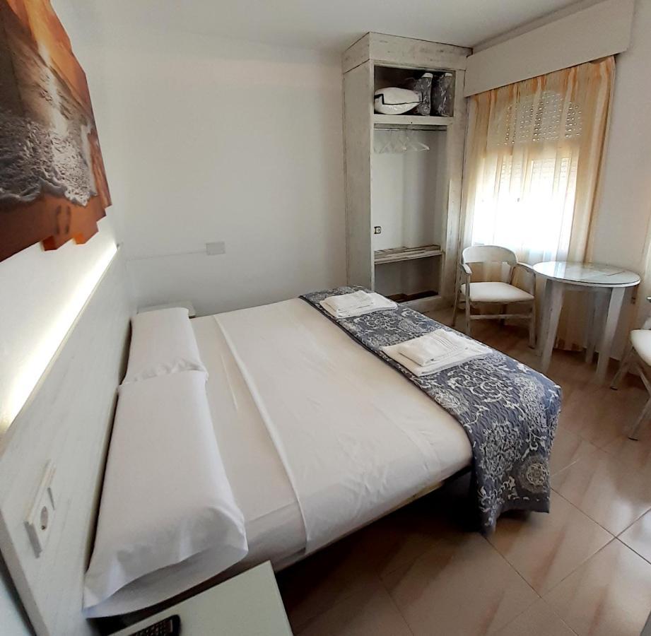 Hostal Kokkola Fuengirola Esterno foto